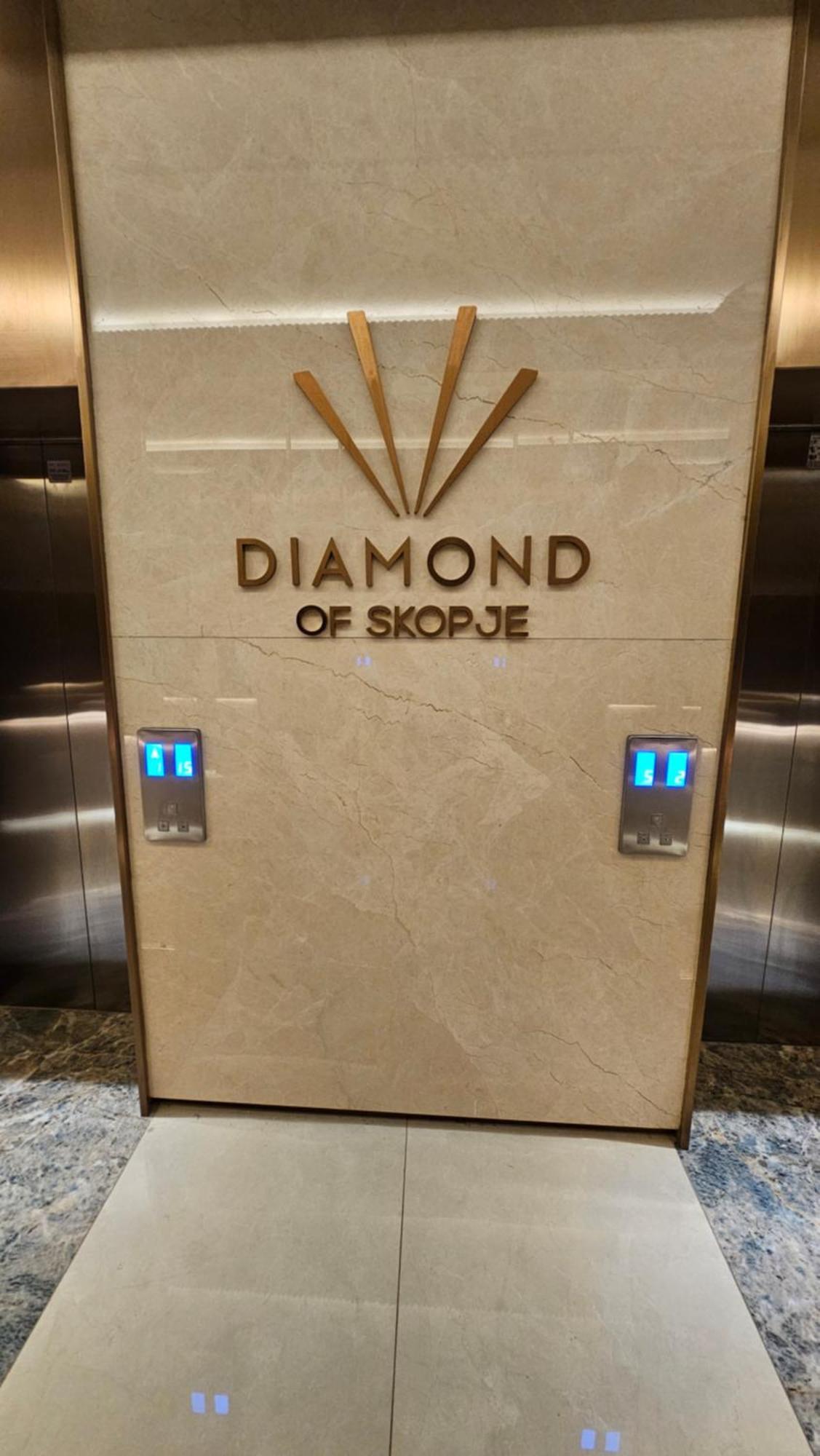 Anika Luxury Apartment At Diamond Center 斯科普里 外观 照片