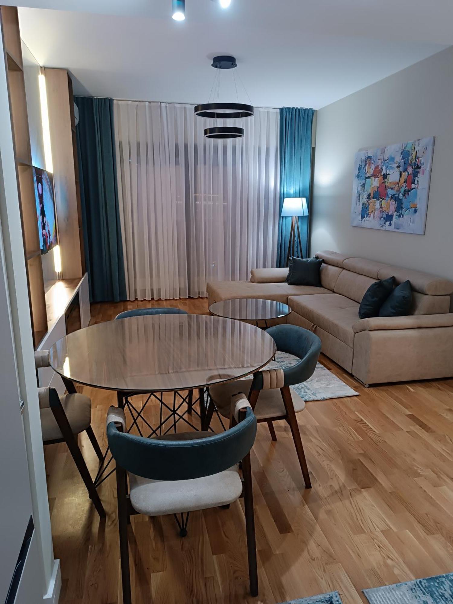 Anika Luxury Apartment At Diamond Center 斯科普里 外观 照片