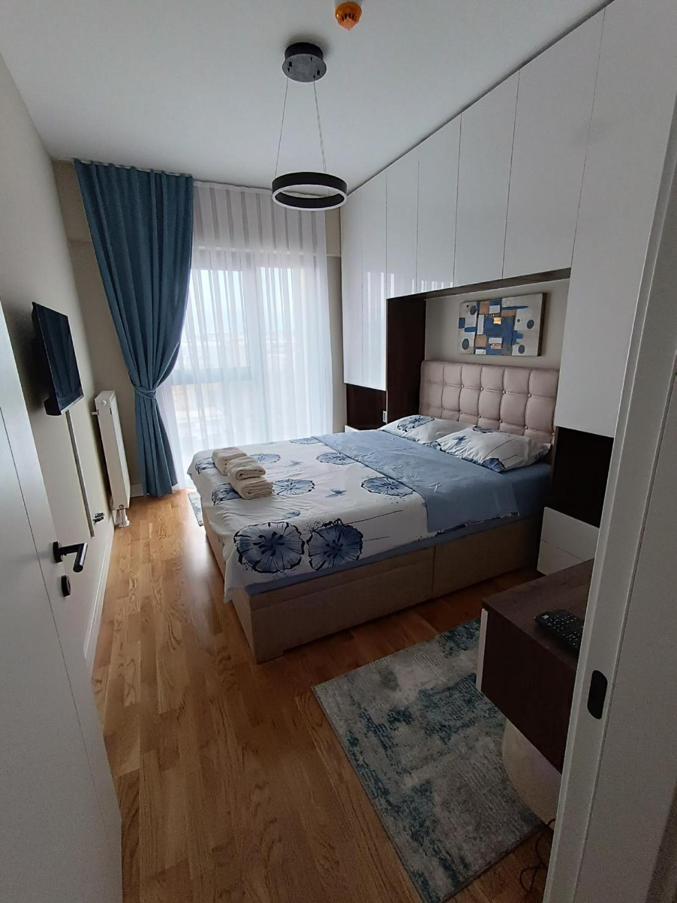 Anika Luxury Apartment At Diamond Center 斯科普里 外观 照片