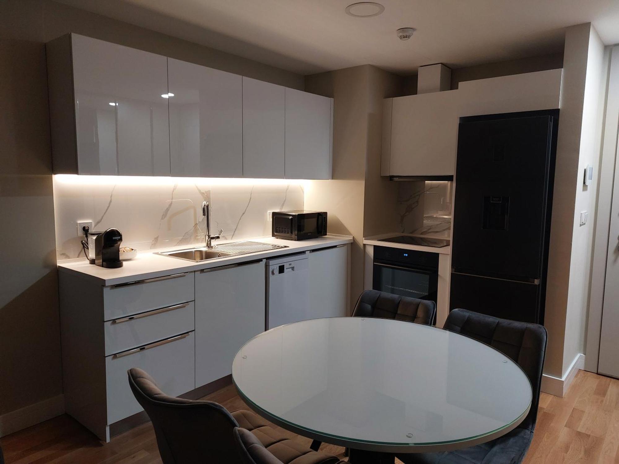 Anika Luxury Apartment At Diamond Center 斯科普里 外观 照片