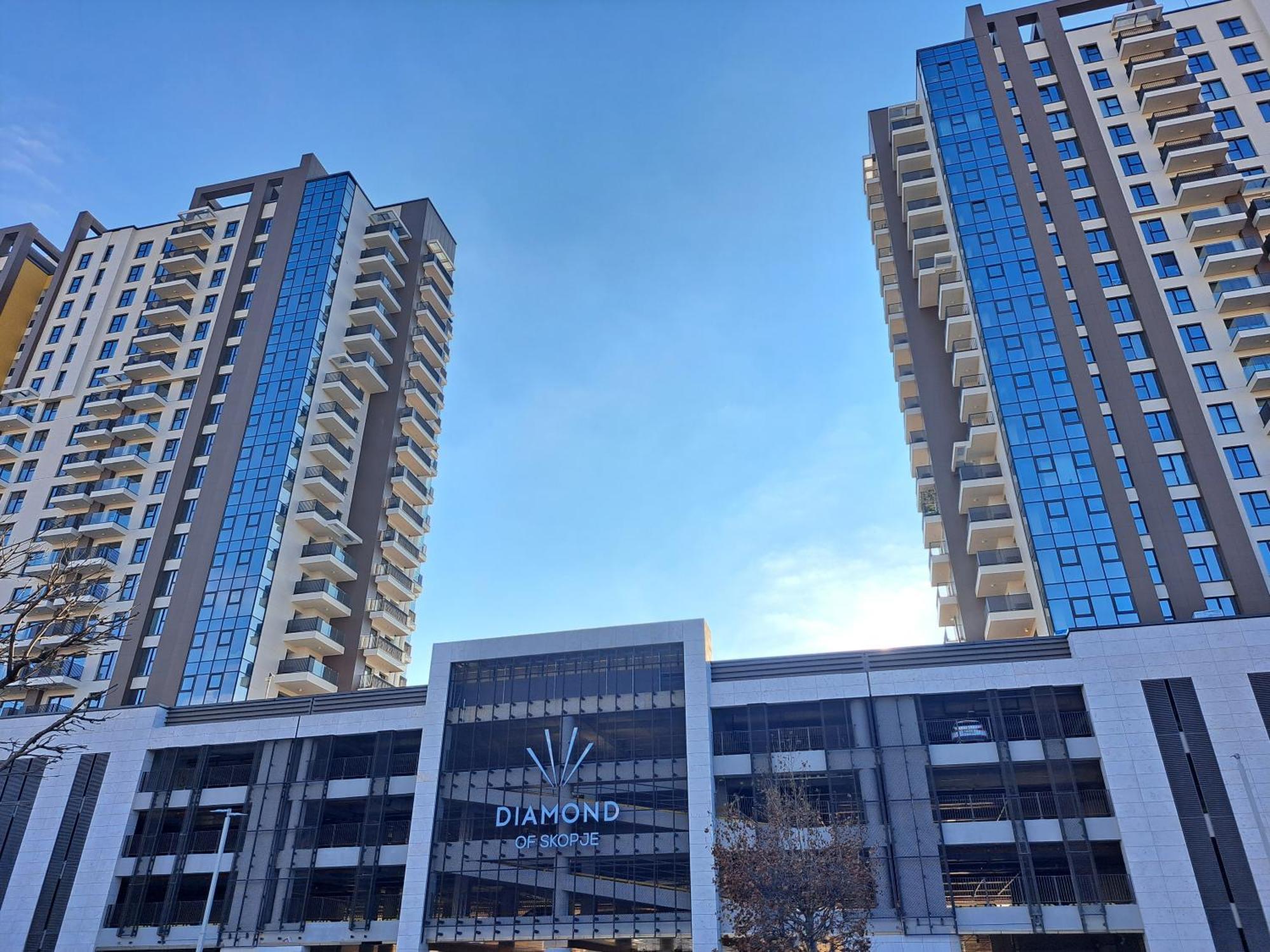 Anika Luxury Apartment At Diamond Center 斯科普里 外观 照片
