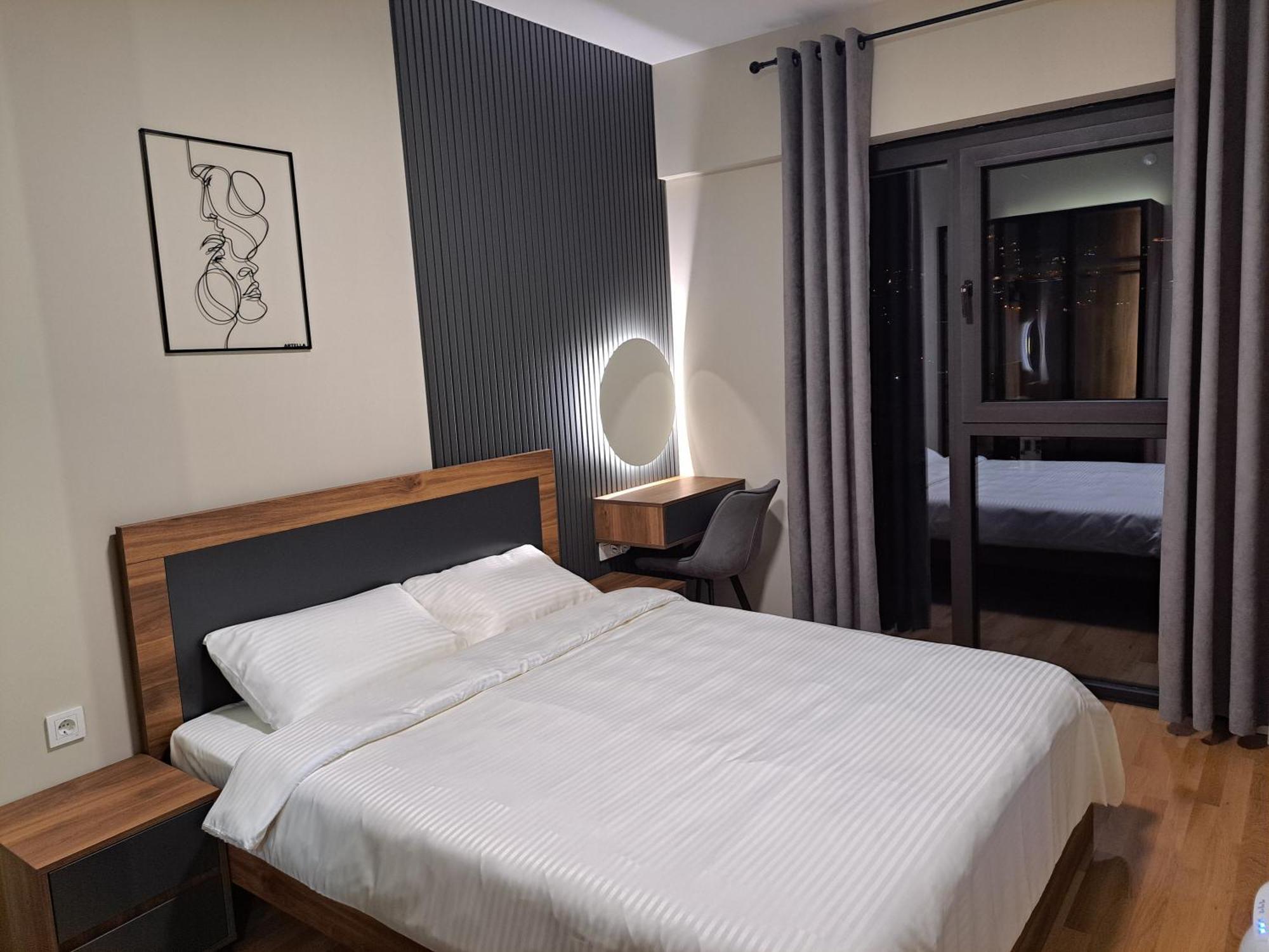 Anika Luxury Apartment At Diamond Center 斯科普里 外观 照片