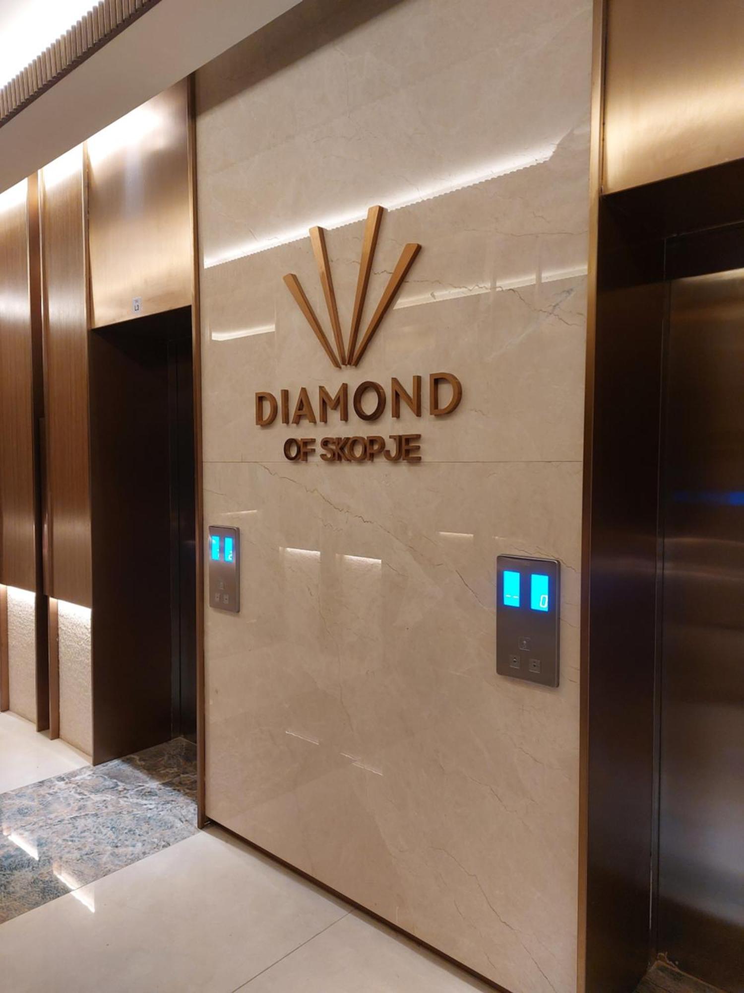 Anika Luxury Apartment At Diamond Center 斯科普里 外观 照片